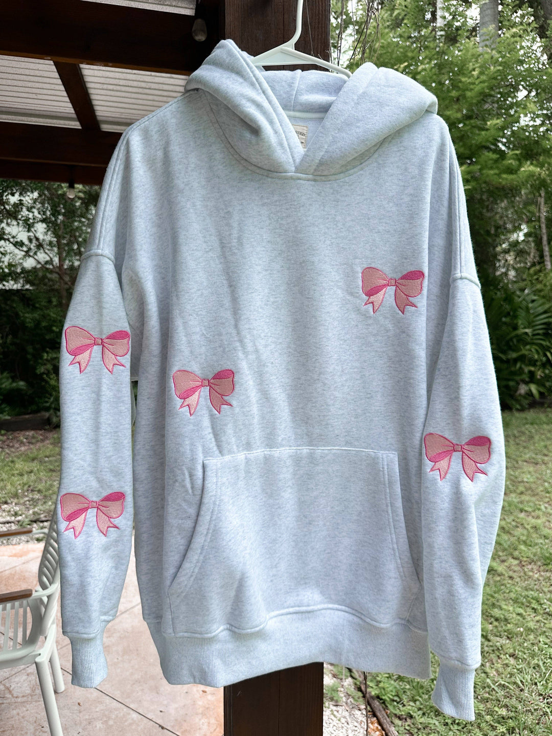 EMBROIDERED BOW HOODIE | PEARL GREY