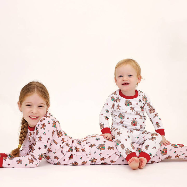 GINGERBREAD WORLD TWO PIECE PAJAMA | WHITE